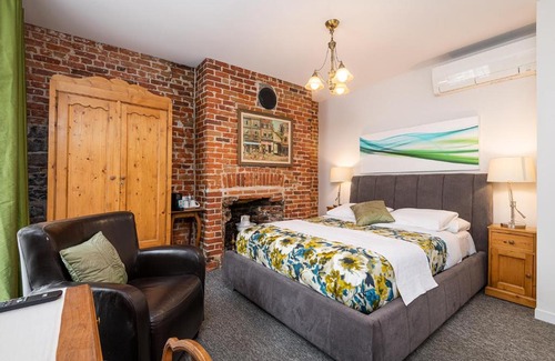 Vieux-Quebec-Cap-Blanc-colline Parlementaire Bed & Breakfast | Le Coureur Des Bois