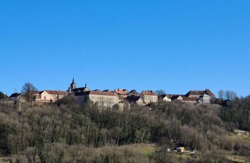 Flavigny-sur-Ozerain Villa | Le Crébillon