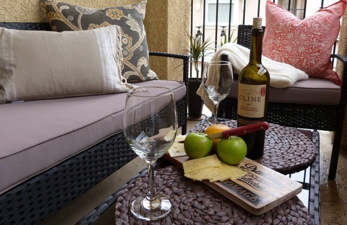 Regency Park House | Le Dawn - Luxury, Next to Downtown, Airport, Sleep Train Arena, Pool,Jacuzzi,Gym