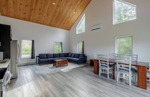 Mauricie Ski Chalet | Le Domaine Batiscan spa, sauna, Saint Adelphe
