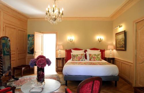 Saint-Gatien-des-Bois Bed & Breakfast | Le Domaine Du Lieu Athan ,réservé aux adultes