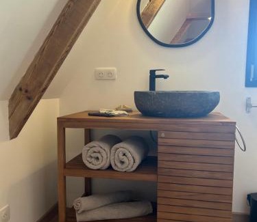 Montvalent Bed & Breakfast | Le Domaine de la Claire Fontaine Gîtes -chambres d'hôtes