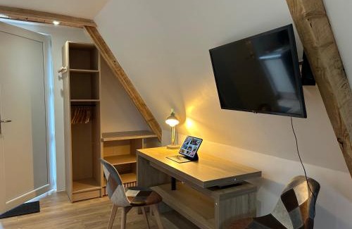 Montvalent Bed & Breakfast | Le Domaine de la Claire Fontaine Gîtes -chambres d'hôtes