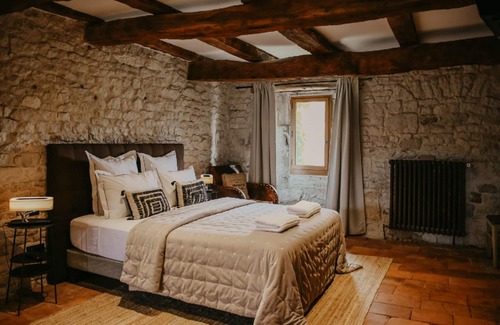 Bernac House | Le Domaine de la Monestarié Charm, elegance and scents of Tuscany