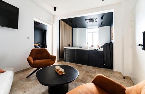 Villers-Pol Bed & Breakfast | Le domaine de la Rhonelle