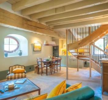 Richebourg House | Le Domaine de Richebourg - Pierres d'Histoire