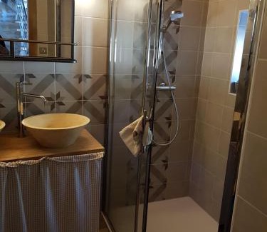 Saint-Appolinaire Cabin | Le domaine des Terres