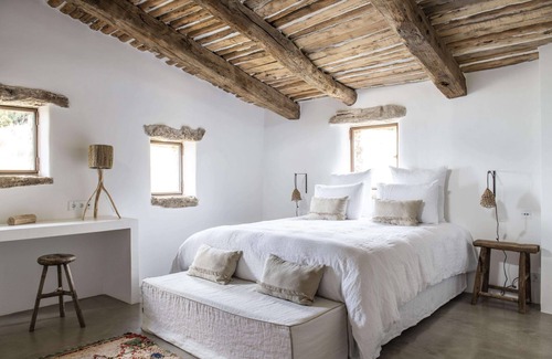 Sivergues House | Le Domaine Du Castellas