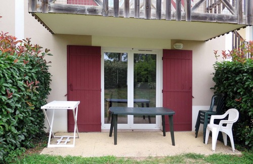 Barbaste Apartment | Le Domaine du Golf d'Albret by Interhome