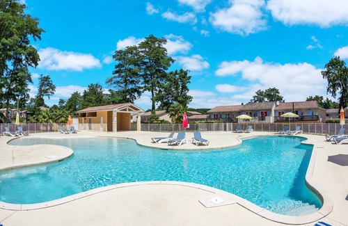 Barbaste Apartment | Le Domaine du Golf d'Albret by Interhome
