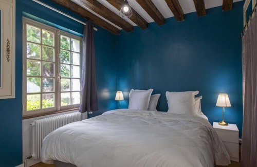 Huisseau-sur-Mauves Bed & Breakfast | Le Domaine Entier - 18 Personnes