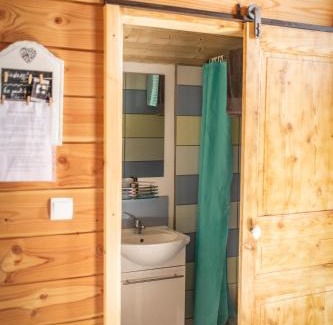 Brioude Sud Auvergne Bed & Breakfast | le Donjon de la Reine Margot