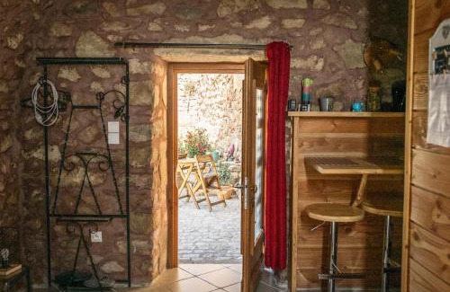 Brioude Sud Auvergne Bed & Breakfast | le Donjon de la Reine Margot