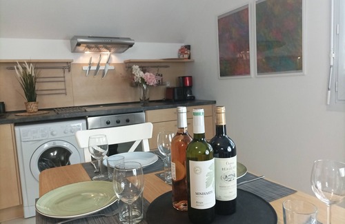 Fleury-les-Aubrais Apartment | Le Duplex Décontracté - A la Conciergerie Au Cœur D'orléans
