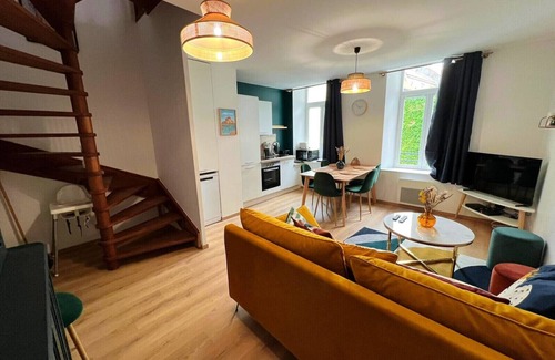 Dernier Sou Apartment | Le Duplex des remparts : 4-6Pers