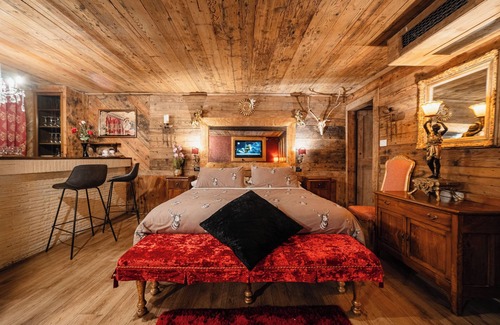 Romano d'Ezzelino Bed & Breakfast | Le Fate Corbezzole B&B - Paradise Suite