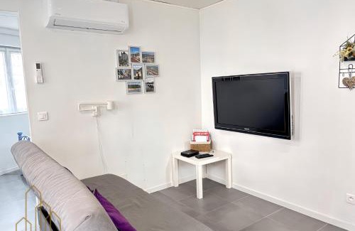 Roanne Apartment | Le Ferdinand I - Cosy & Central