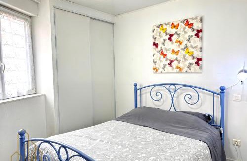 Roanne Apartment | Le Ferdinand I - Cosy & Central