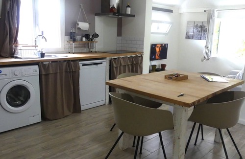 Basse Vallee House | Le Feuille Sonj' by Lonbraz Volkan, furnished tourist accommodation *. Relaxation guaranteed!