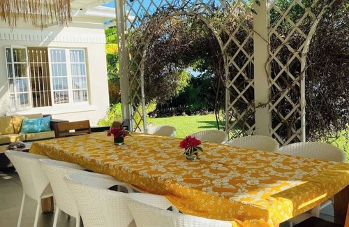 Paea Villa | Le Ficus : Grande villa bord de mer avec piscine