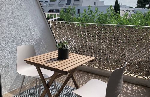 La Petite Motte Apartment | Le Floride, air-conditioned studio with parking