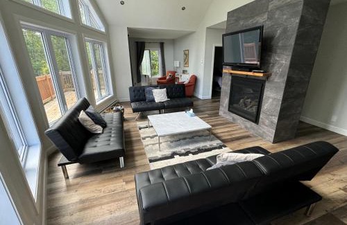 Labelle Ski Chalet | Le Fontainebleau - Magnifique chalet sur le bord de l’eau