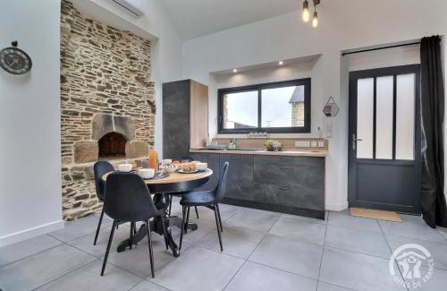 Saint-Georges-de-Chesne House | Le four