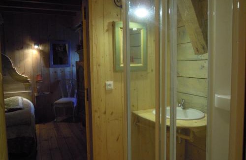 Les Estables Bed & Breakfast | Le Francillon