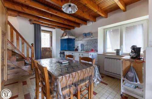 La Chapelle Sur Usson House | Le Gîte à la Campagne aux Pierres Violettes