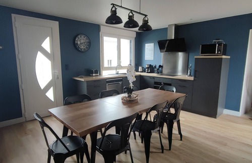 Saint-Come-du-Mont House | Le Gîte De Daisy