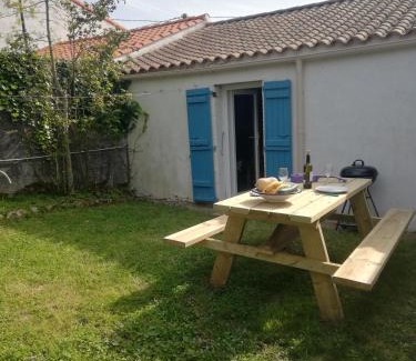 Le Bernard House | Le gîte des Mégalithes