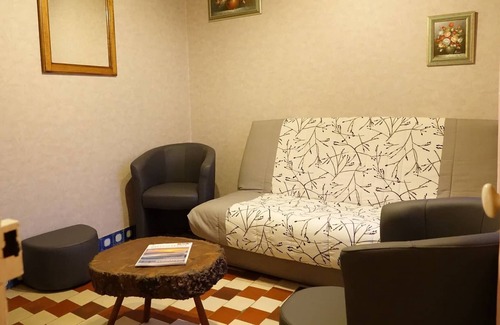 Henneveux House | Le Gîte Du Bois Groult
