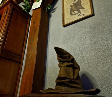 Saint-Jean-Soleymieux Apartment | Le Gîte Ensorcelé