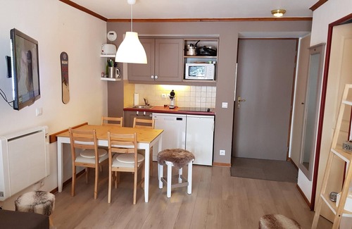 La Salle-les-Alpes Apartment | Le Galibier - Renovated apartment 4 pers. - Close to the slopes