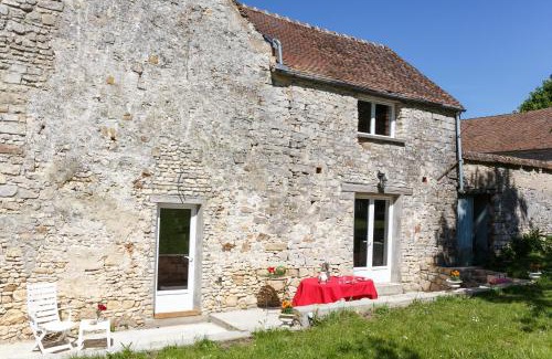 Acheres-la-Foret House | LE GARDEN FAMILY - RANDO ESCALADE- Gîte avec Jardin spacieux - Confort & Wifi - Parking privé - Golf et château à 15 minutes