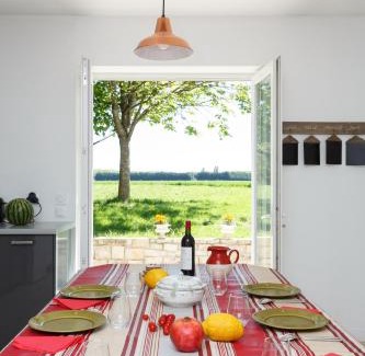 Acheres-la-Foret House | LE GARDEN FAMILY - RANDO ESCALADE- Gîte avec Jardin spacieux - Confort & Wifi - Parking privé - Golf et château à 15 minutes