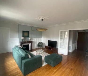 Soissons Apartment | Le Globe-trotter