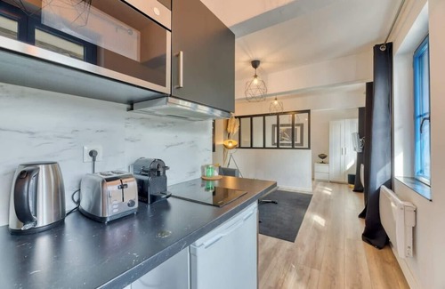 Quartier Pasteur Apartment | Le Golden Black à Rouen !