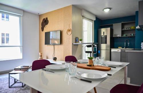 Schiltigheim Apartment | Le Golden - Centre Ville - Accès Transports en Commun - Balcon Cosy - Commerces à Proximité