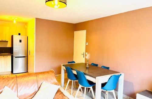 Bellegarde-sur-Valserine Apartment | *Le Golden Blue* Magnifique T3 à 5min du centre avec parking gratuit