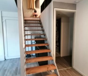 Tonneins Apartment | Le Grain de Sable, studio avec mezzanine