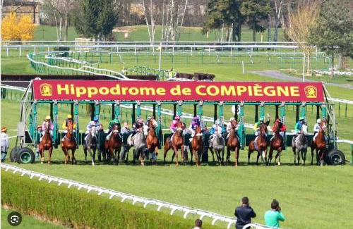 Margny-les-Compiegne Apartment | Le Grainetier - 5 min de la gare
