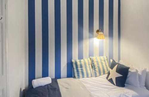 Aveton Gifford House | Le Grand Bleu