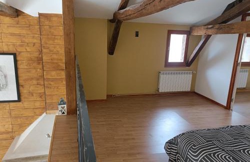Castelnau-d'Auzan House | LE GRAND CASTILLON - Gîte pêche avec 2 étangs privés, foret et Jacuzzi en option