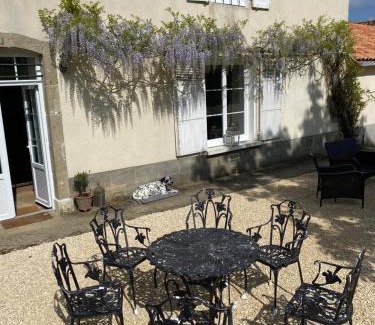 L'Isle-Jourdain Bed & Breakfast | Le Grand Charde