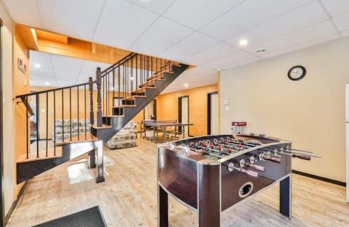 Grenville-sur-la-Rouge Ski Chalet | Le Grand Chene - Lake Spa & Forest Fun