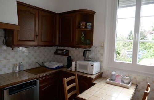 Besancon House | Le Grand Coquet