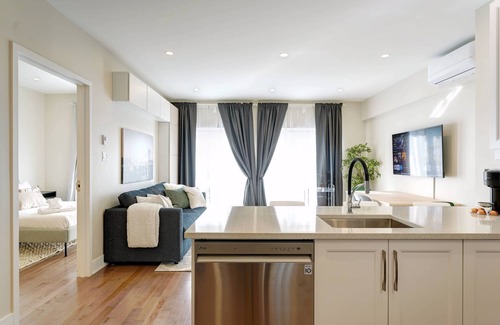 Plateau Mont Royal Apartment | Le Grand Duluth ☼ In the ♥ of Plateau!
