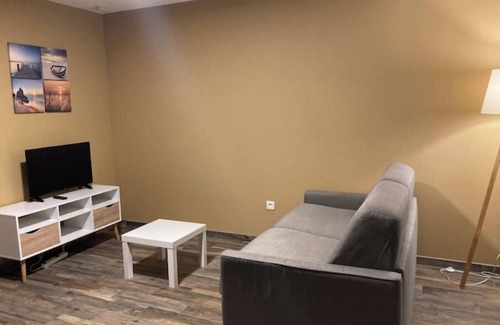 La Roche-sur-Yon Apartment | Le Grand Fabre/T2 tout confort/Parking privé/Fibre