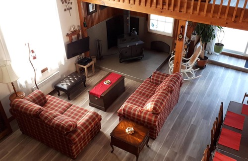Shannon Ski Chalet | Le Grand Héron - Waterfront chalet with spa
